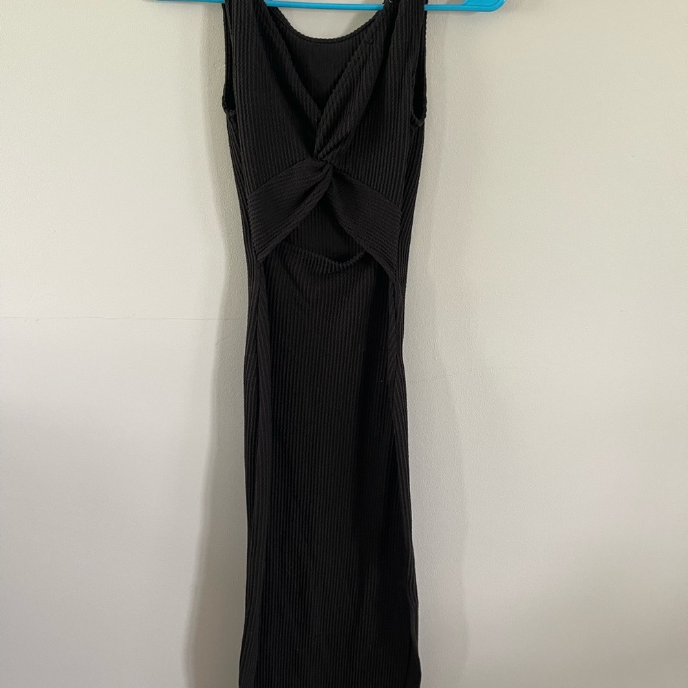 Elegant Black Sleeveless Dress